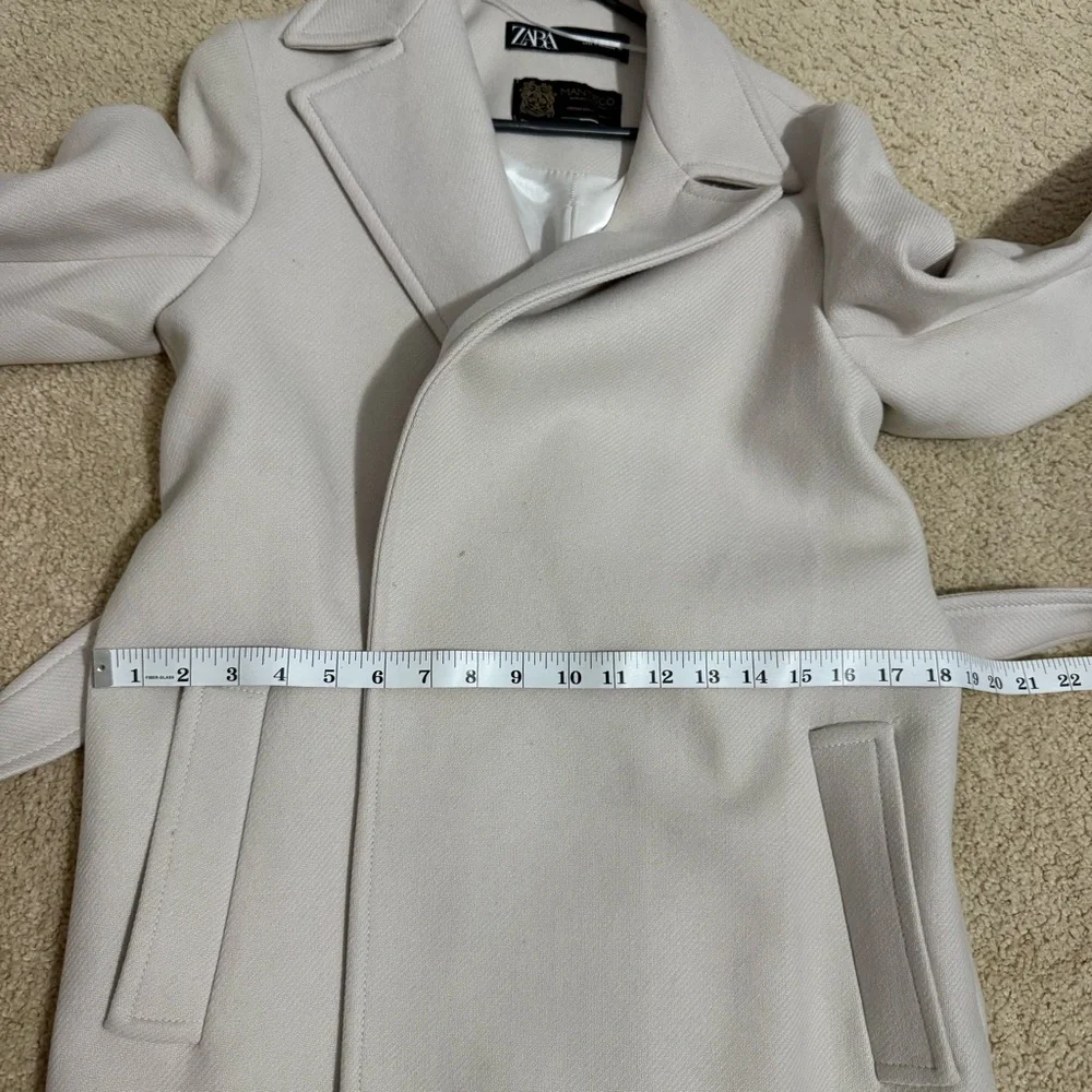 Zara premium quality beige wool coat with belt in size small